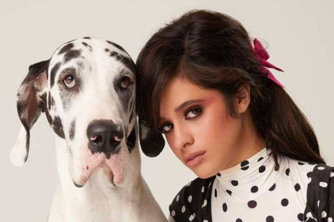 Camila Cabello para a Glamour Digital