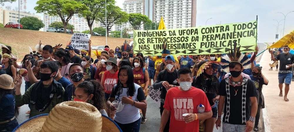 Estudantes indígenas e quilombolas fazem 