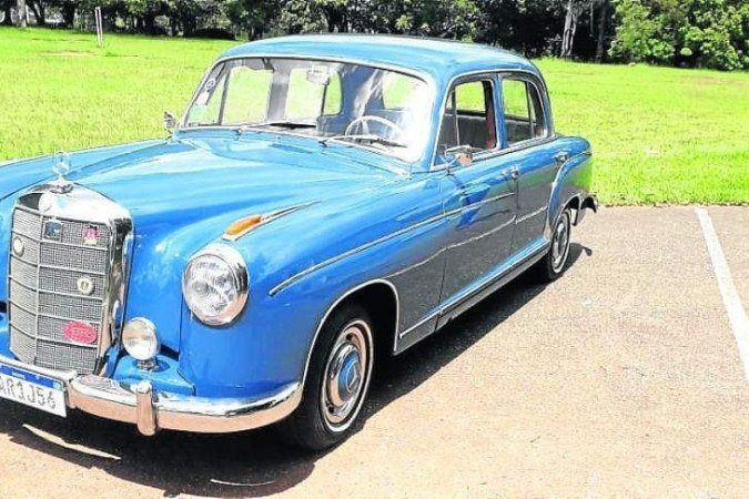 O Mercedes Ponto 1956 faz parte da coleção de Nelisson Hoewell, presidente do Veteran Car Brasília Veículos Antigos