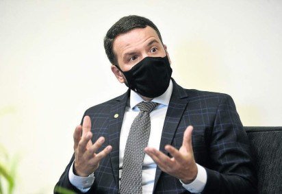 'Não sou de aceitar piadinha, ameaça, de jeito nenhum. Sempre há um apontamento, uma ameaça velada. Ela está sempre ali subjacente, como se fosse possível me expor, me constranger' - (crédito: Minervino Júnior/CB/D.A Press) 'Não sou de aceitar piadinha, ameaça, de jeito nenhum. Sempre há um apontamento, uma ameaça velada. Ela está sempre ali subjacente, como se fosse possível me expor, me constranger' - (crédito: Minervino Júnior/CB/D.A Press)