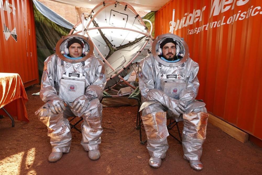 Astronautas simulam como seria a vida em Marte em deserto de Israel