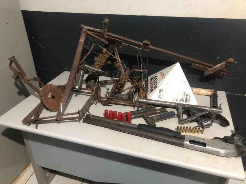 As espingardas usadas nas armadilhas eram de fabricação caseira 