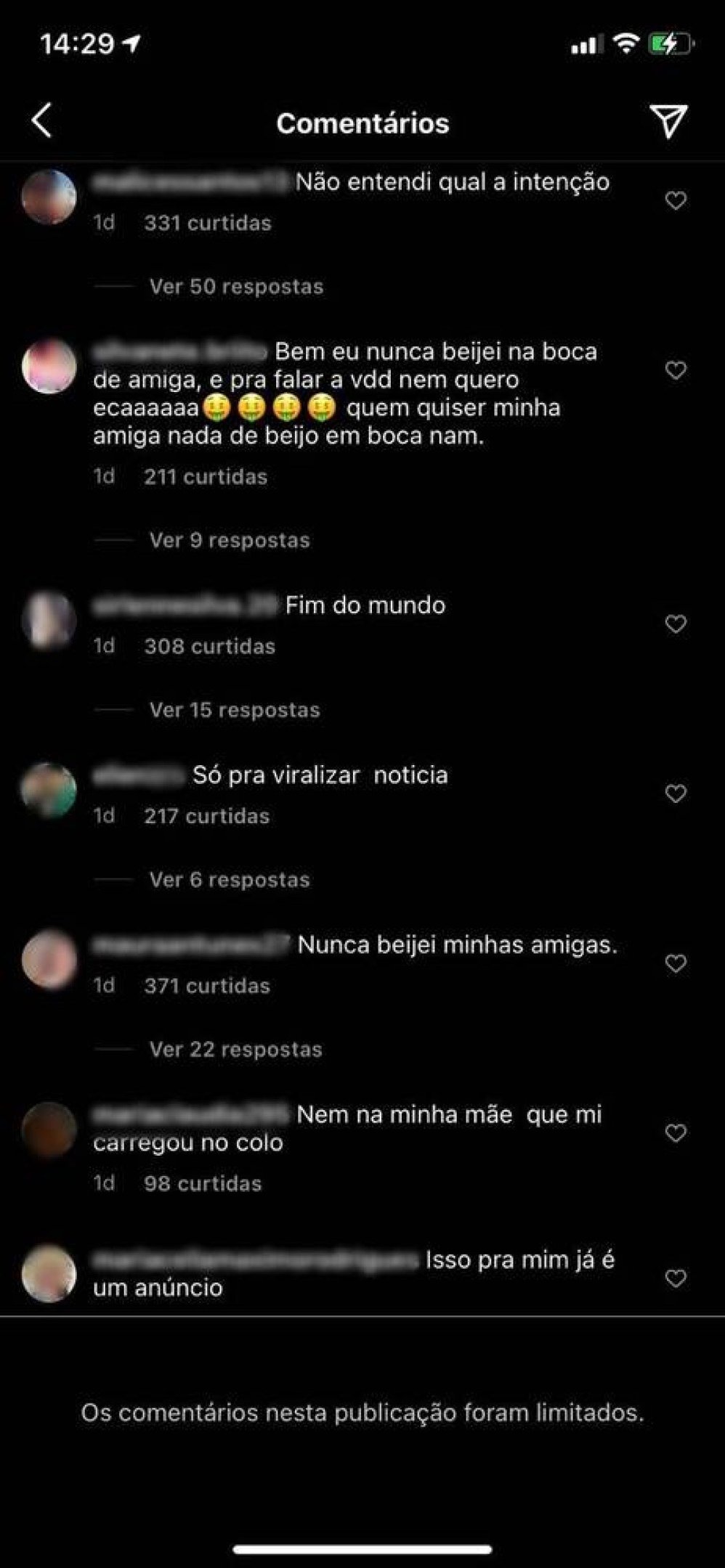 Zilu Godoi é criticada após postar foto dando selinho em amiga