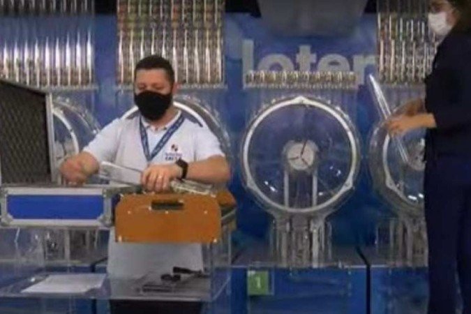 Será que a sorte bateu na sua porta nesta quarta? -  (crédito: Reprodução/YouTube)