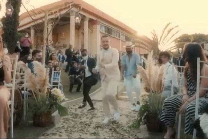 O casamento dos dançarinos Gustavo Durso e Carol Americo ganhou grande repercussão nas redes sociais pelas danças que surpreenderam os convidados -  (crédito: Reprodução Redes Sociais)