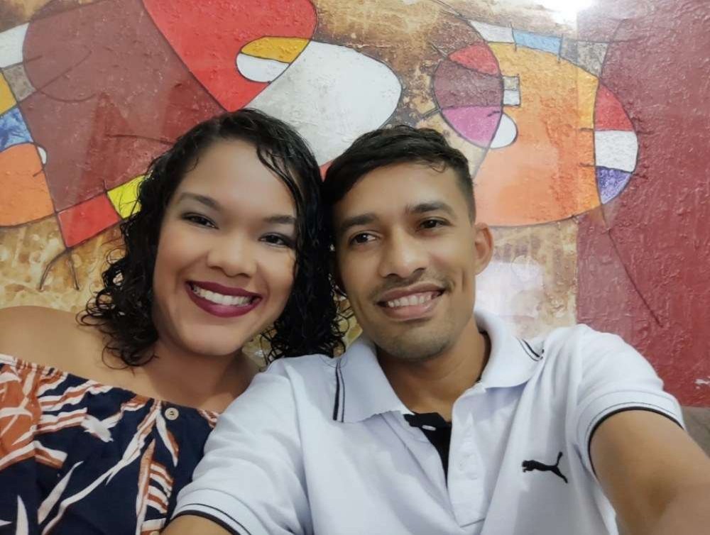 With difficulties in feeling love, Luciclide Sequeira and her husband seek dialogue to mend their relationship.
