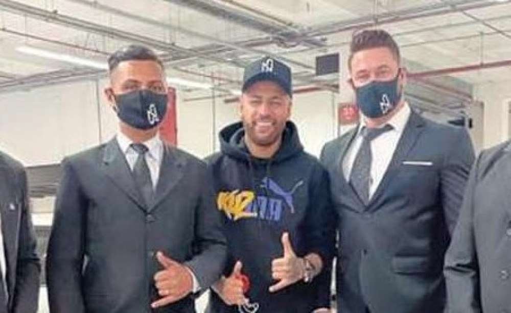 Neymar no Shopping? Sósia faz trollagem e público cai na pegadinha