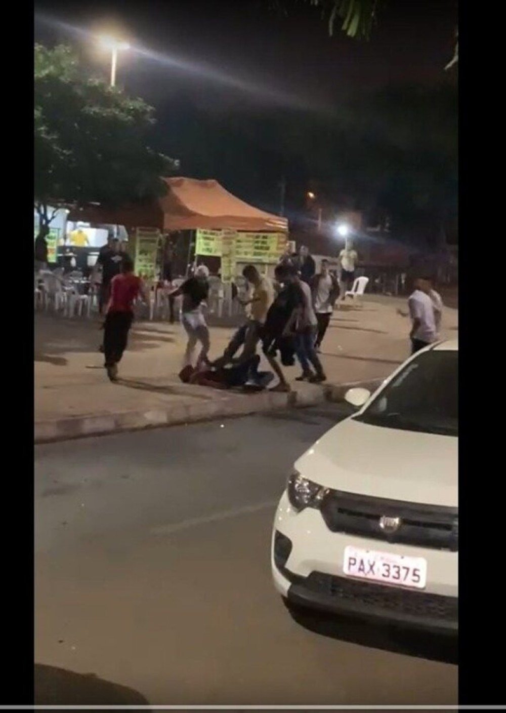  Daniel Rodrigues dos Santos é espancado até a morte, na QE 40 do Guará 2. Crime ocorreu na madrugada de 10 de outubro de 2021