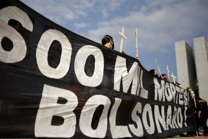 Bolsonaro acusado de crimes contra humanidade é destaque na imprensa estrangeira - Reuters  - 