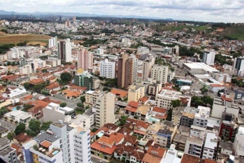 Mulher surta após uso de drogas e é encontrada morta dentro de boate 