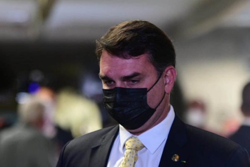 MP do Rio pode retomar investigações sobre rachadinhas de Flávio Bolsonaro