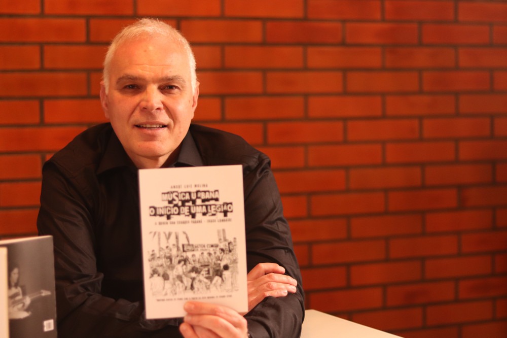 Novo livro de André Molina detalha surgimento da banda Legião Urbana