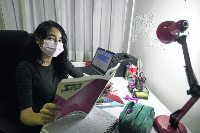 Letícia Duarte vê vantagens no modelo híbrido, principalmente quando usado para aulas extracurriculares - (crédito: Minervino Júnior/CB/D.A Press) Letícia Duarte vê vantagens no modelo híbrido, principalmente quando usado para aulas extracurriculares - (crédito: Minervino Júnior/CB/D.A Press)