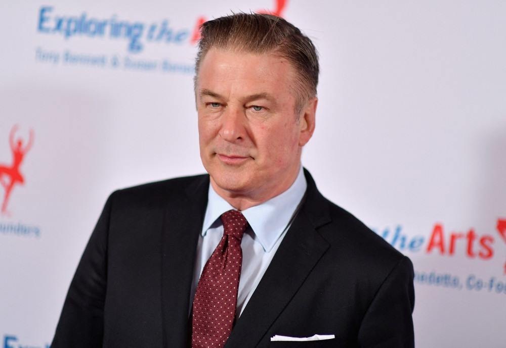 Alec Baldwin, da comédia ao drama, uma trajetória de altos e baixos