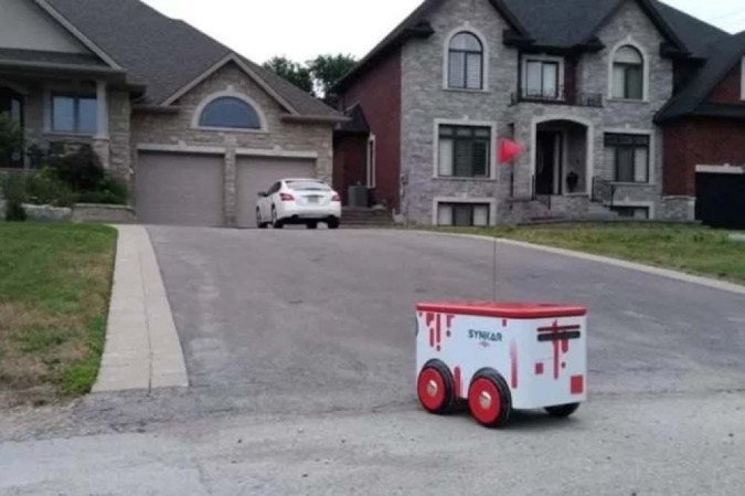 Robô autônomo da Synkar, criado no Centro de Inteligência Artificial da UFC: em operações no Brasil e no Canadá