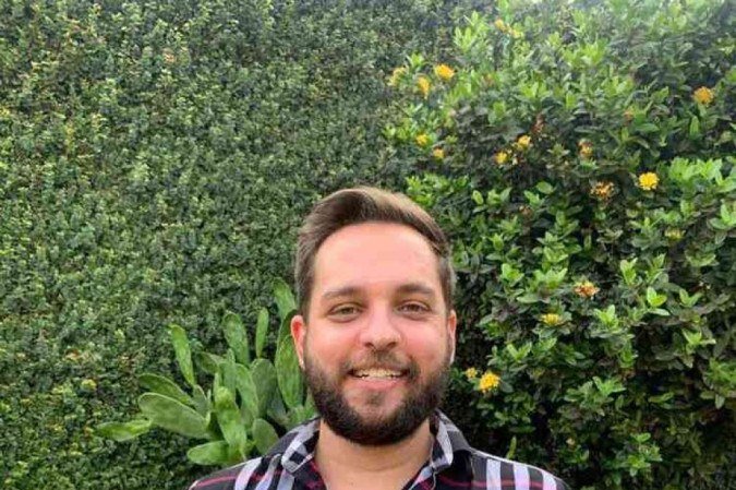 Jabuti Fred e o veterinario Matheus Krueger