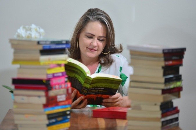 25/10/2021. Cr?dito: Ed Alves/CB/D.A Press. Brasil. Bras?lia - DF. Revista. Clubes de Leitura. Na foto Fabiola Trolle.