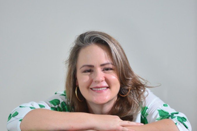 25/10/2021. Cr?dito: Ed Alves/CB/D.A Press. Brasil. Bras?lia - DF. Revista. Clubes de Leitura. Na foto Fabiola Trolle.