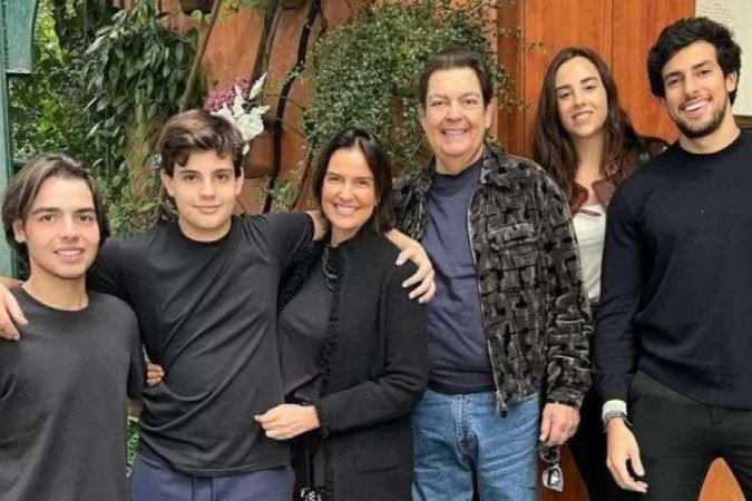 Faustão e família -  (crédito:  Reprodução/Instagram)