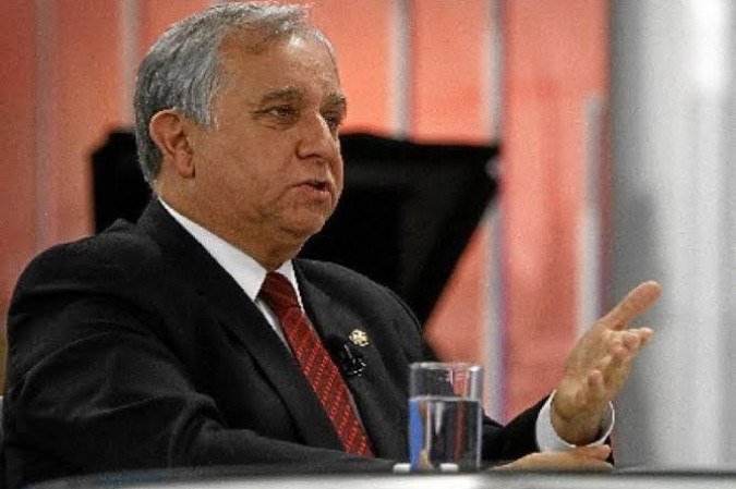 Izalci apresenta voto com dados sobre o DF para relatório da CPI da Saúde - Eixo Capital