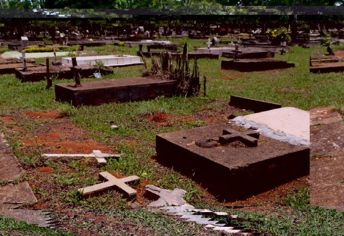 27/10/2021 Crédito: Marcelo Ferreira/CB/D.A Press. Brasil. Brasilia - DF Cemitério Campo da Esperança em Taguatinga, preparativos para o dia dos finados. Descaso e abandono.