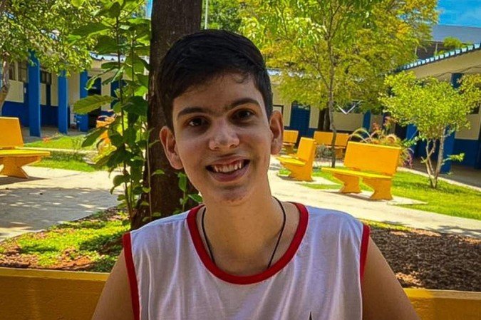 Yorran Medeiros Carvalho: autor  do designer e da ideia do aplicativo