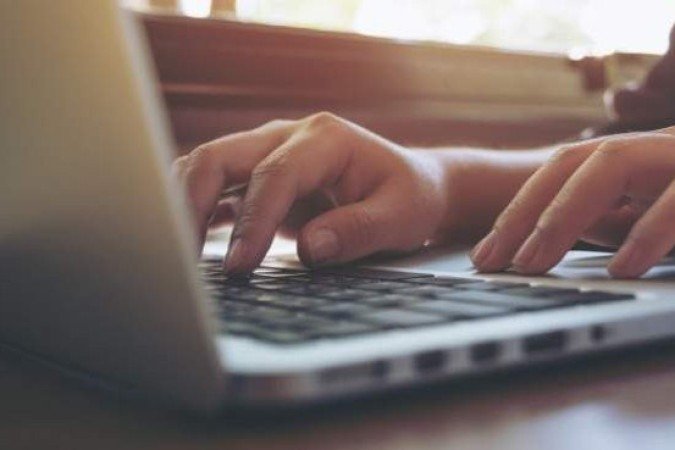 A especialista em capacitação e desenvolvimento de jovens talentos Anamaíra Spaggiari dá dicas a estagiários - (crédito: divulgação) A especialista em capacitação e desenvolvimento de jovens talentos Anamaíra Spaggiari dá dicas a estagiários - (crédito: divulgação)