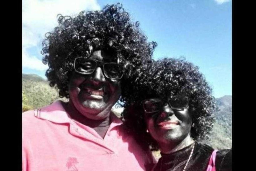 Casal de igreja de Michelle Bolsonaro comete blackface em festa religiosa