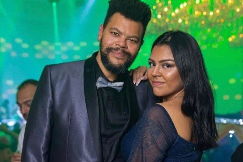 Ex-bbb Babu Santana anuncia noivado com Lívia Nascimento