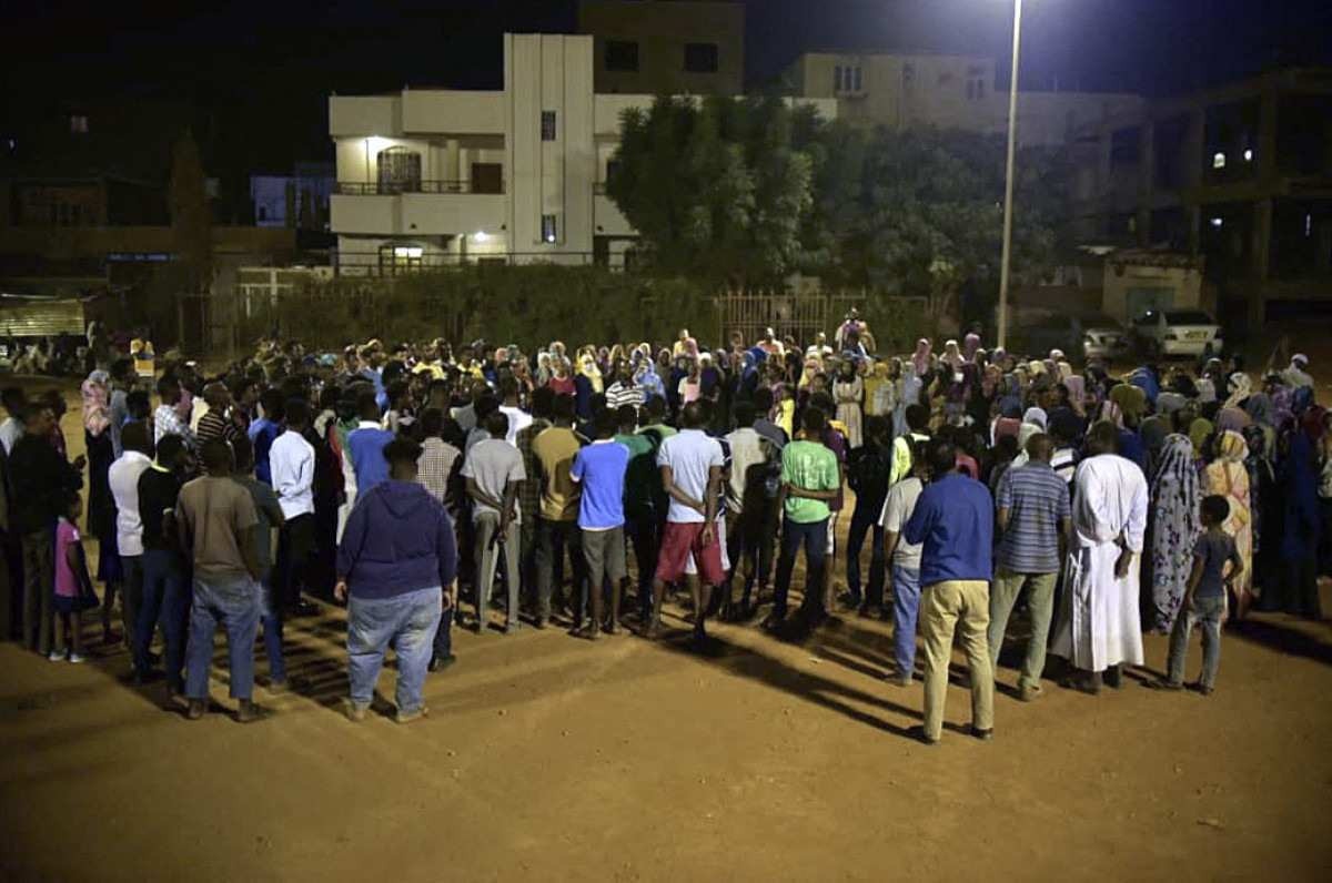 Protestos contra o golpe no Sudão desafiam os militares