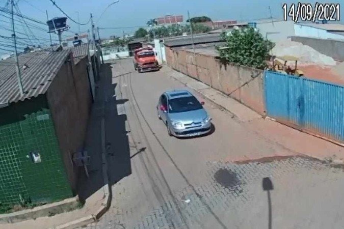 Assassinos usaram um Citroen prata para cometer o crime - (crédito: PCDF/Divulgação) Assassinos usaram um Citroen prata para cometer o crime - (crédito: PCDF/Divulgação)