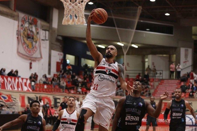 São Paulo e Brasília Basquete, pelo Novo Basquete Brasil (NBB)