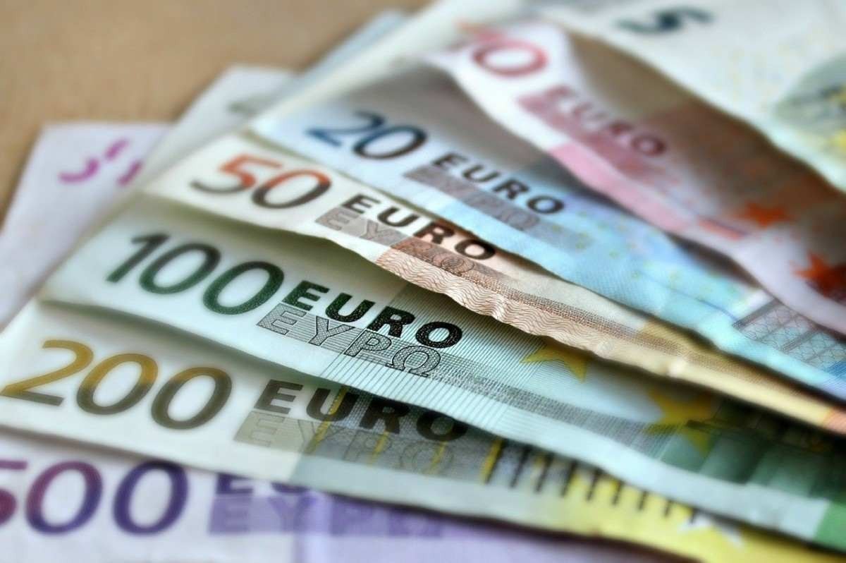 Comissão Europeia avalia que economia do bloco deve crescer 1,0% neste ano