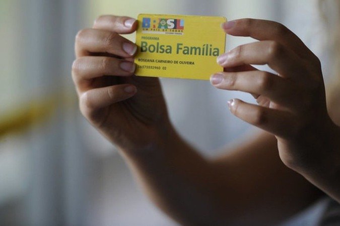 O Bolsa Família foi revogado por medida provisória e seu substituto ainda não tem fonte de receita definida - O Bolsa Família foi revogado por medida provisória e seu substituto ainda não tem fonte de receita definida -