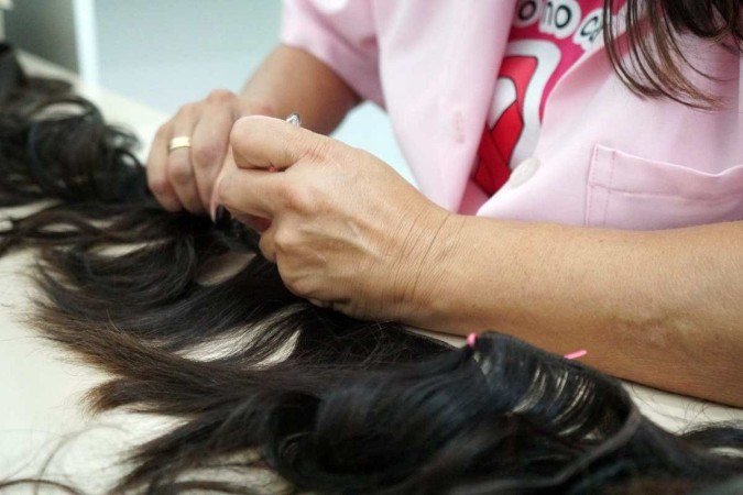 Confecção de cabelos na Rede Feminina -  Davidyson Damasceno/IGESDF