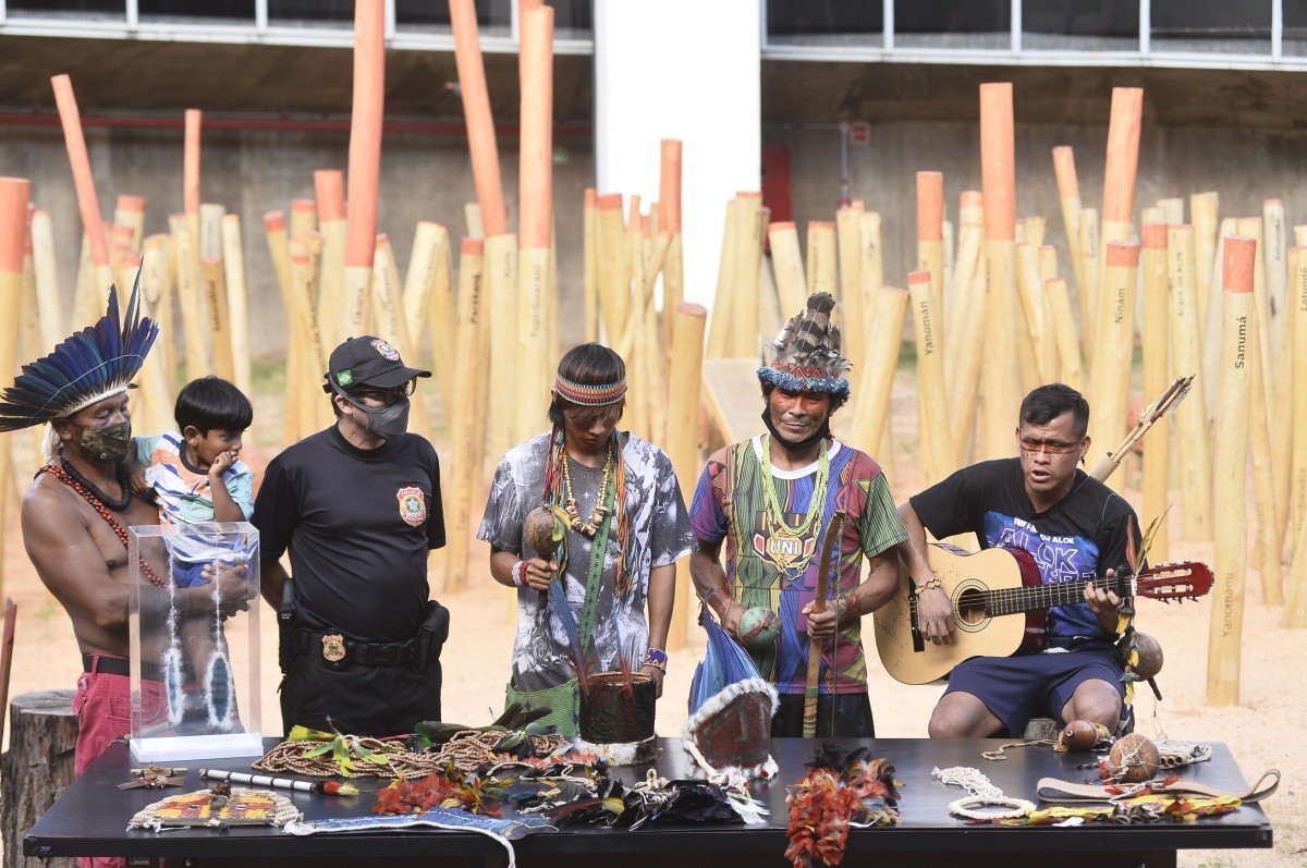  03/11/2021 Crédito: Minervino Júnior/CB/D.A Press. Brasil.  Brasilia - DF. Doação de acervo indígena da Polícia Federal/ Funai para o museu do índio de Brasília. 