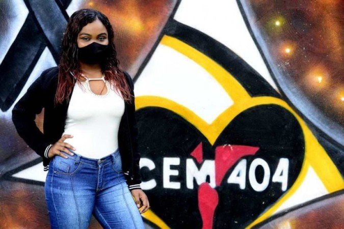 Julie Rocha: "Direito sempre foi um sonho meu e da minha mãe"