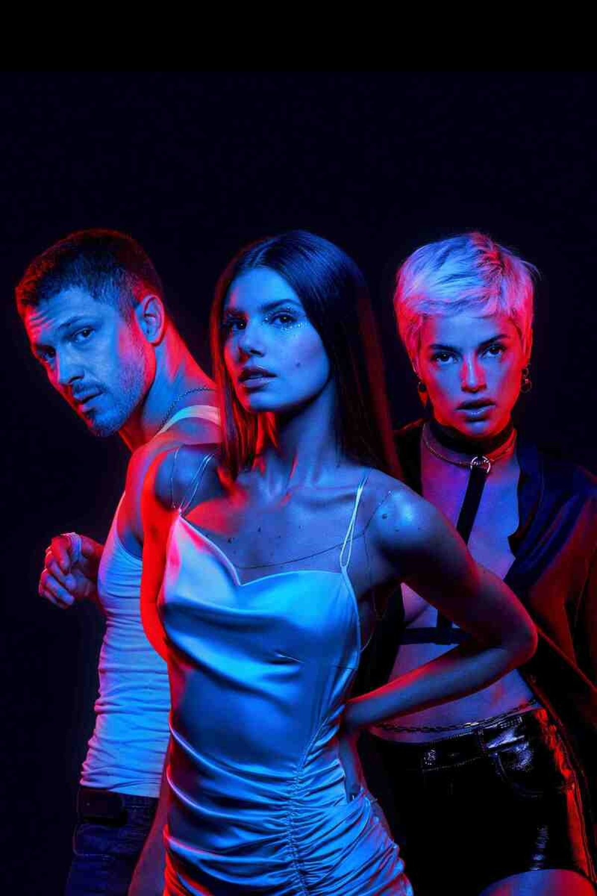 1 - Com Camila Queiroz e Agatha Moreira em Verdades secretas 2: um homem amb&iacute;guo