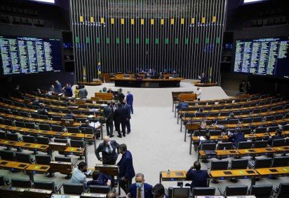 PEC será votada em segundo turno na terça-feira. Se passar, seguirá para o Senado -  (crédito: Pablo Valadares/Câmara dos Deputados)