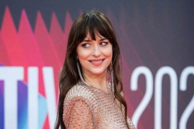 Imagens De Madame Teia Revelam Detalhes Da Personagem De Dakota Johnson