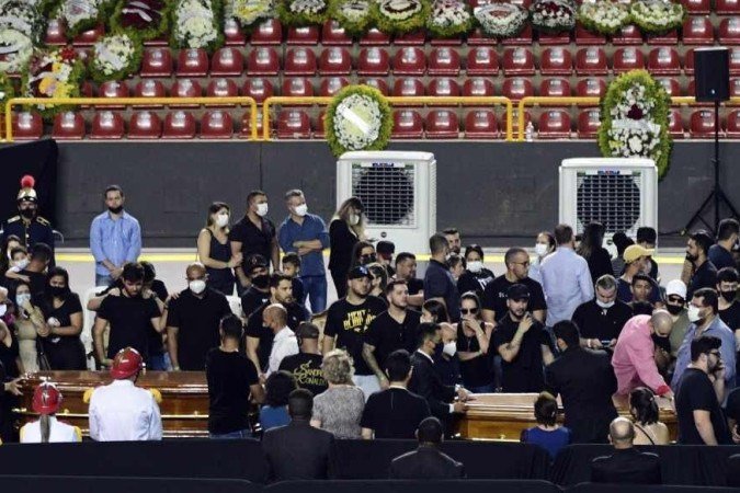 Representantes de diferentes estilos musicais deram adeus à cantora