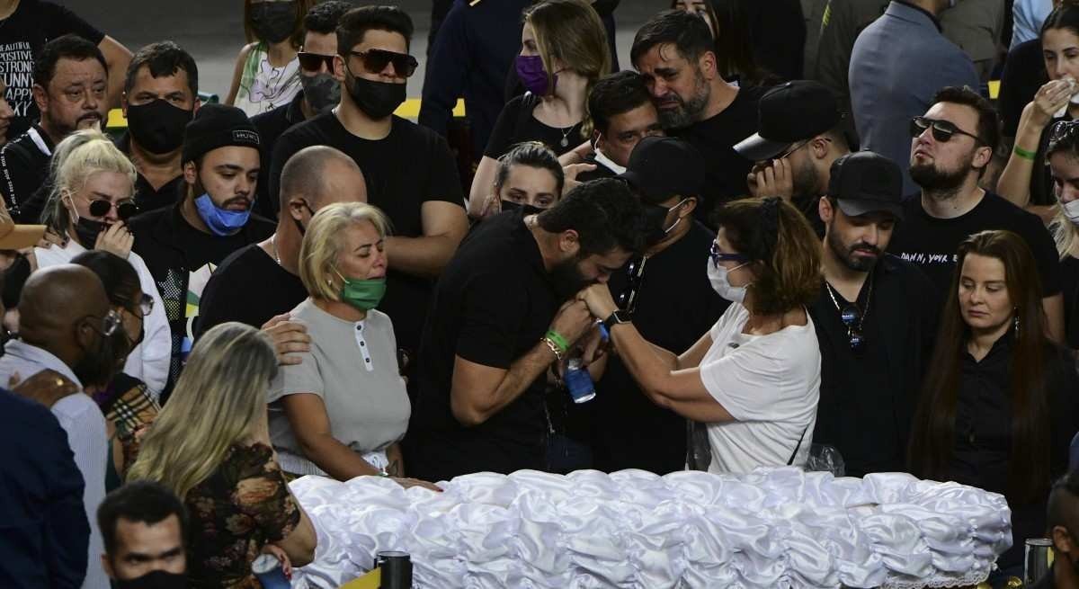  06-11-2021- Enterro da cantora Marília Mendonça em Goiânia- Parque  memorial de Goiânia