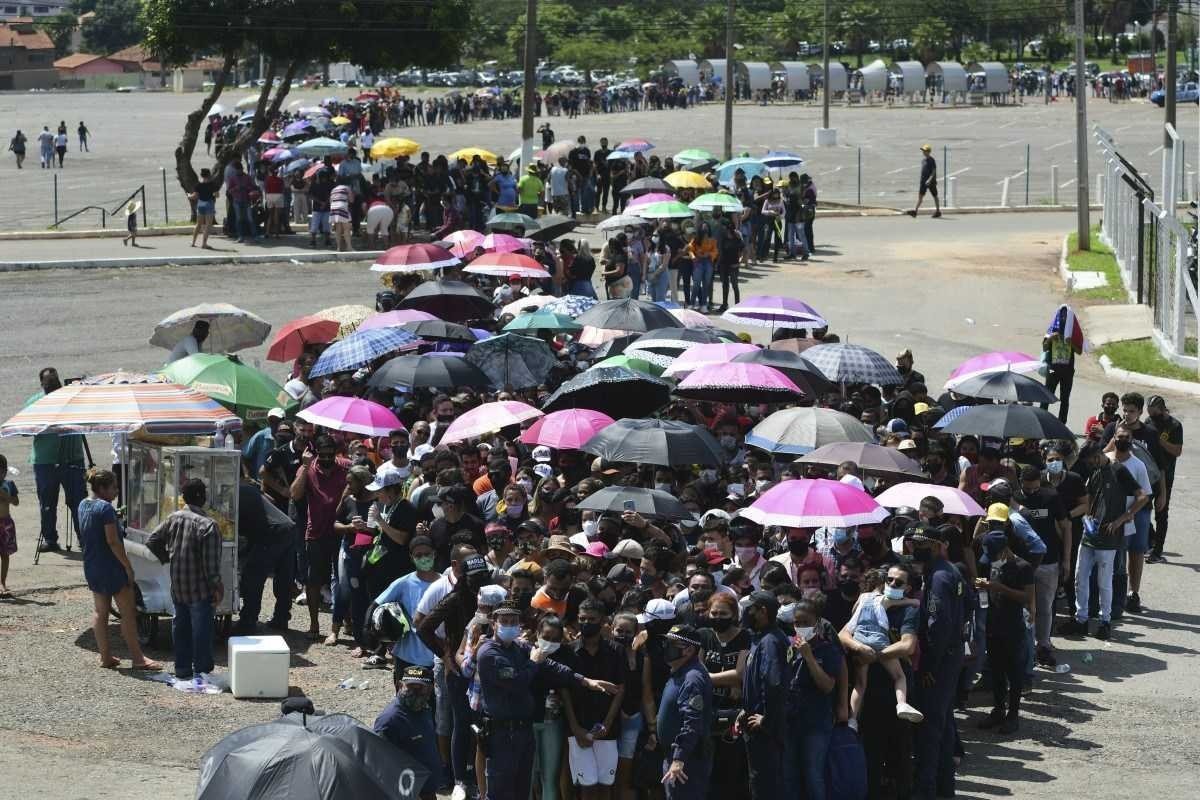  06-11-2021- Enterro da cantora Marília Mendonça em Goiânia- Parque  memorial de Goiânia