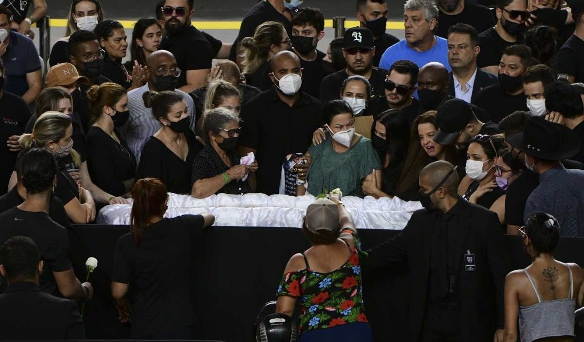 Enterro da cantora Marília Mendonça em Goiânia- Parque  memorial de Goiânia