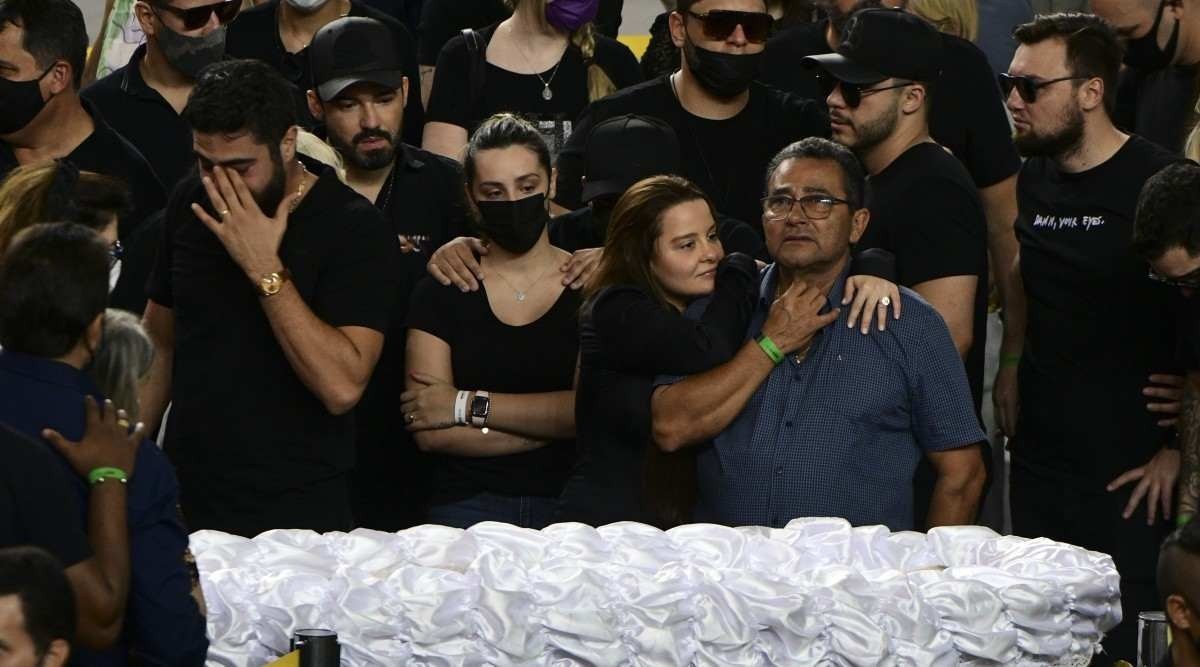 Enterro da cantora Marília Mendonça em Goiânia- Parque  memorial de Goiânia