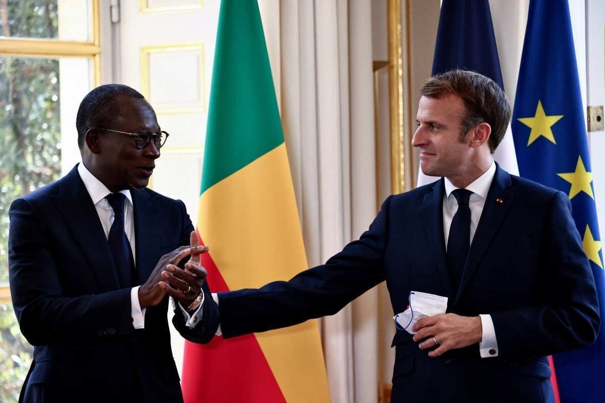 França devolve ao Benin tesouro saqueado durante a colonização