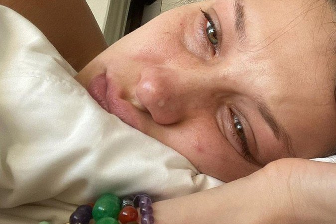 Bella Hadid / Instagram - Bella Hadid publicou diversas fotos chorando ao tratar de problemas de saúde mental - Bella Hadid / Instagram - Bella Hadid publicou diversas fotos chorando ao tratar de problemas de saúde mental -