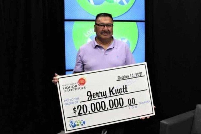 Homem ganha na loteria e só descobre meses depois - (crédito: Lotto Max/Reprodução ) Homem ganha na loteria e só descobre meses depois - (crédito: Lotto Max/Reprodução )