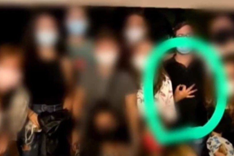 Estudante da UnB faz gesto de supremacia branca e é denunciado por colegas