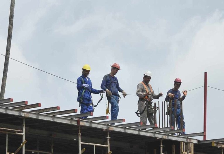 Construção civil terá melhor desempenho da década em 2021, diz CBIC